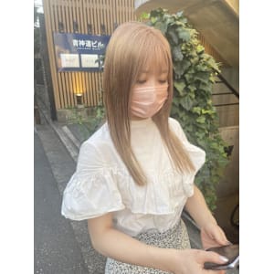 ミルクティーベージュ