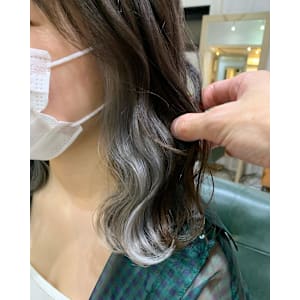 シルバーアッシュ　インナーカラー　ウェーブ巻き - ACT harajuku【アクト ハラジュク】掲載中
