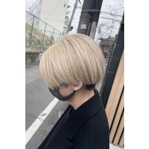 センターパート/ホワイトカラー/ブロンド/メンズ - ACT 十条店【アクト ジュウジョウテン】掲載中