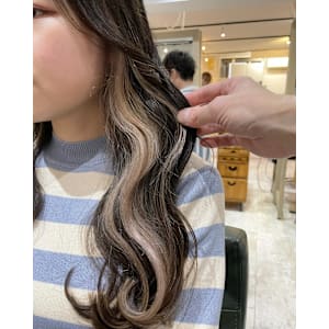 ミルクティーグレージュ×インナーカラー×グレージュ