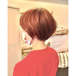 大人可愛い小顔丸みショート