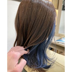 ネイビーブルー　インナーカラー　ブルーカラー