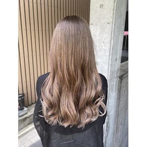 ミルクティーベージュ