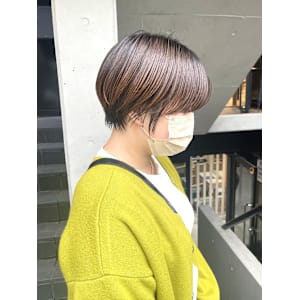 横顔美人/前髪なしショート/ハンサムショート