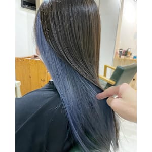 クリアブルー　インナーカラー　イヤリングカラー