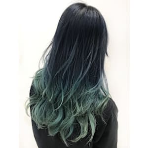 アッシュグリーンのグラデーション - ACT 仙川店【アクト センガワテン】掲載中
