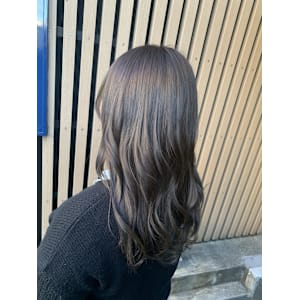 外国人風透明感ミルクティーグレージュ