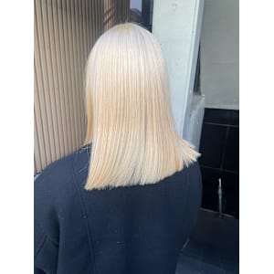 抜きっぱなしブロンド/ホワイトベージュ - ACT 三鷹店【アクト ミタカテン】掲載中