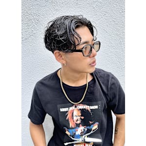 センター分け　リバースパーマ