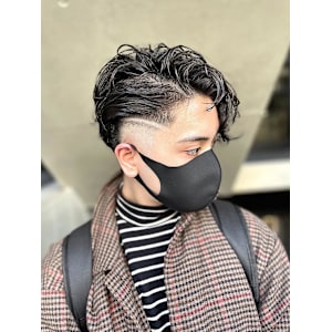 ラインフェード　アップバングスパイラル