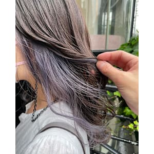 ラベンダーシルバー×インナーカラー/イヤリングカラー