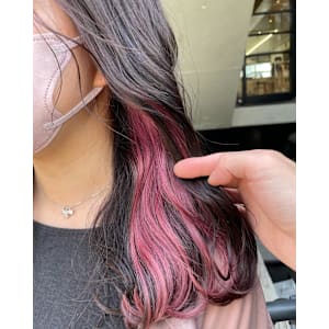 ピンクインナーカラー/イヤリングカラー