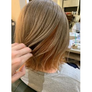 ミルクティーベージュ×インナーオレンジ