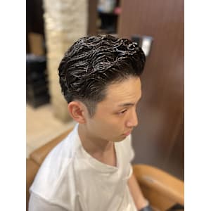 神田ビジネス - ヘアーモードキクチ 神田日銀通り店【ヘアーモードキクチ】掲載中