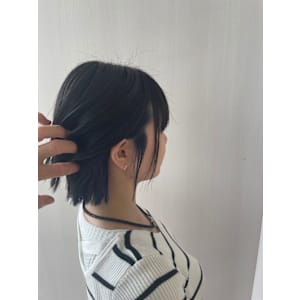 インナーカラー×ミニボブ