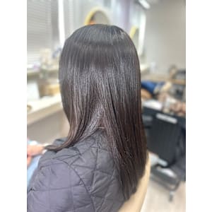 ミディアムサラ艶ストレート♪