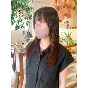 顔周りたっぷりレイヤーロング