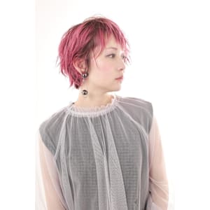 ピンクヘア×モードスタイル