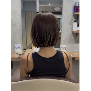 根元が伸びても気にならない！プレイングカラー