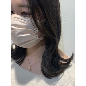 顔まわりレイヤーカット