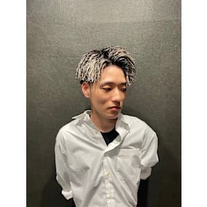 ツイストアップバング