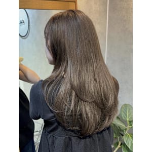 ○ブリーチなしでできるオリーブベージュ×レイヤー