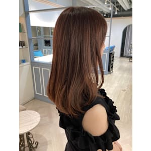 セミロングピンクベージュ顔周りレイヤー赤羽美容室