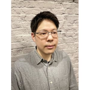 ナチュラル束感ツーブロックビジネスショート