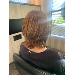 レイヤーボブスタイル