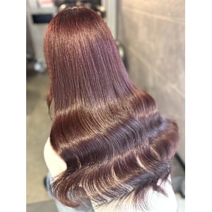 《鈴木茉奈》ワインレッド/ブリーチなし/巻き髪