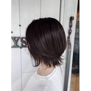 アッシュブラウンの外ハネキュートボブ - PHYSICS【フィジックス】掲載中