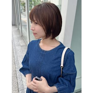 ブラウンカラー 丸みショート レイヤーボブ 顔周りカット