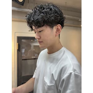 刈り上げ/センターパート/メンズパーマ/ウェーブパーマ
