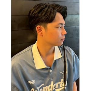 アップバング 毛流れパーマ マッシュ 黒髪ショート 束感