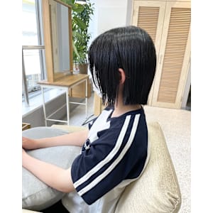 黒髪×切りっぱなしボブ