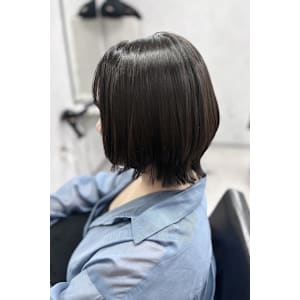 外ハネ×サイエンスアクアでつくるツヤ感ボブ