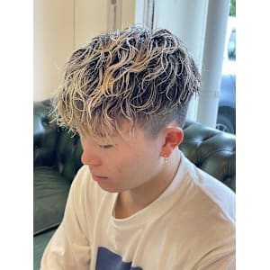 ブリーチしててもパーマできます！