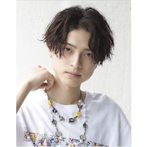 前下がりセンターパート