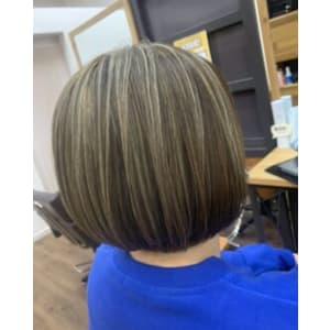 ハイライト|切りっぱなしボブ【盛岡/本宮】