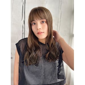 セミウェットのツヤ感ミックスカール