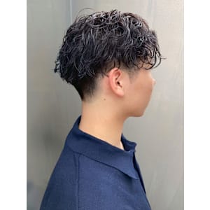 ツイストスパイラルパーマ メンズパーマ 束感 ツーブロック