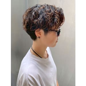 スパイラルパーマ ハイライト ブラウンカラー 強めパーマ