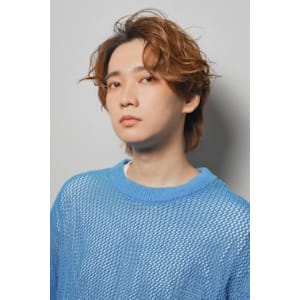 センターパート　ウルフ　メンズ