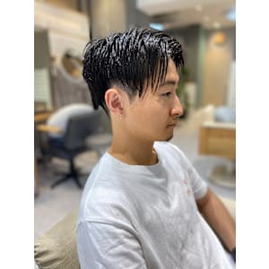 前下がりメンズショート