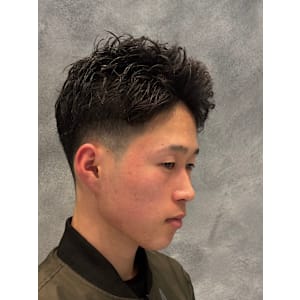 フェードスパイキーショート