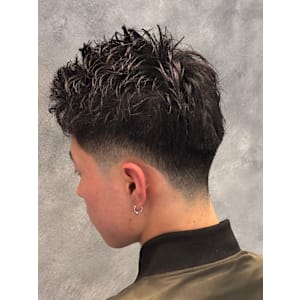 フェードスパイキーショート