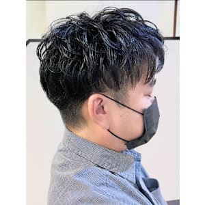 くせ毛さんを天然パーマ風に変身？メンズマッシュショート