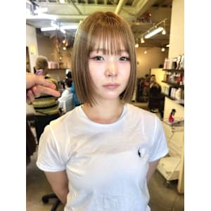 ハイトーンベージュ/パツっとボブ/軽めボブ/レイヤーボブ