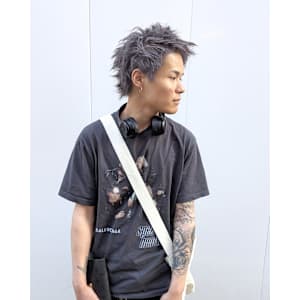 スパイキーショート/シルバーヘア/オシャレボウズ - HIKARIS 東三国店【ヒカリス】掲載中