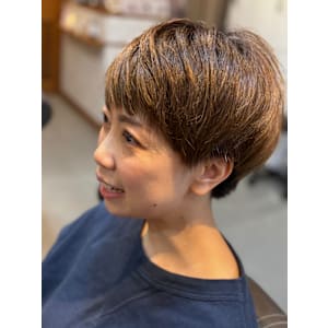 マッシュショート＋Wカラー